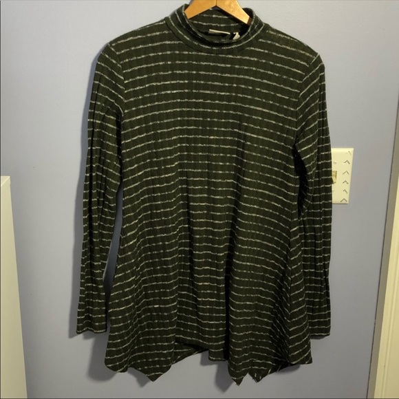 🦋LOGO ribbed long sleeve🦋 - Picture 1 of 5